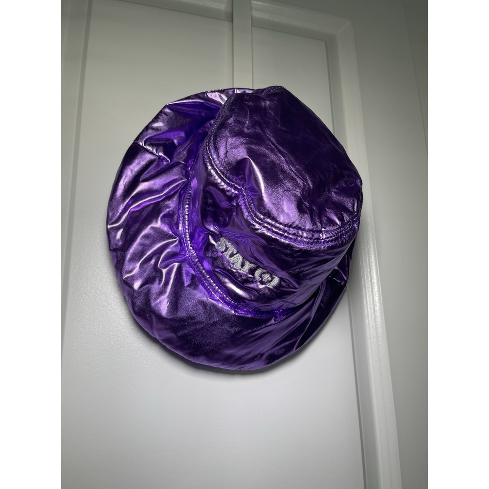 Metallic‎ Purple Puffer Bucket Hat STAY(+)Holographic 1 Size Grey Fleece Lining